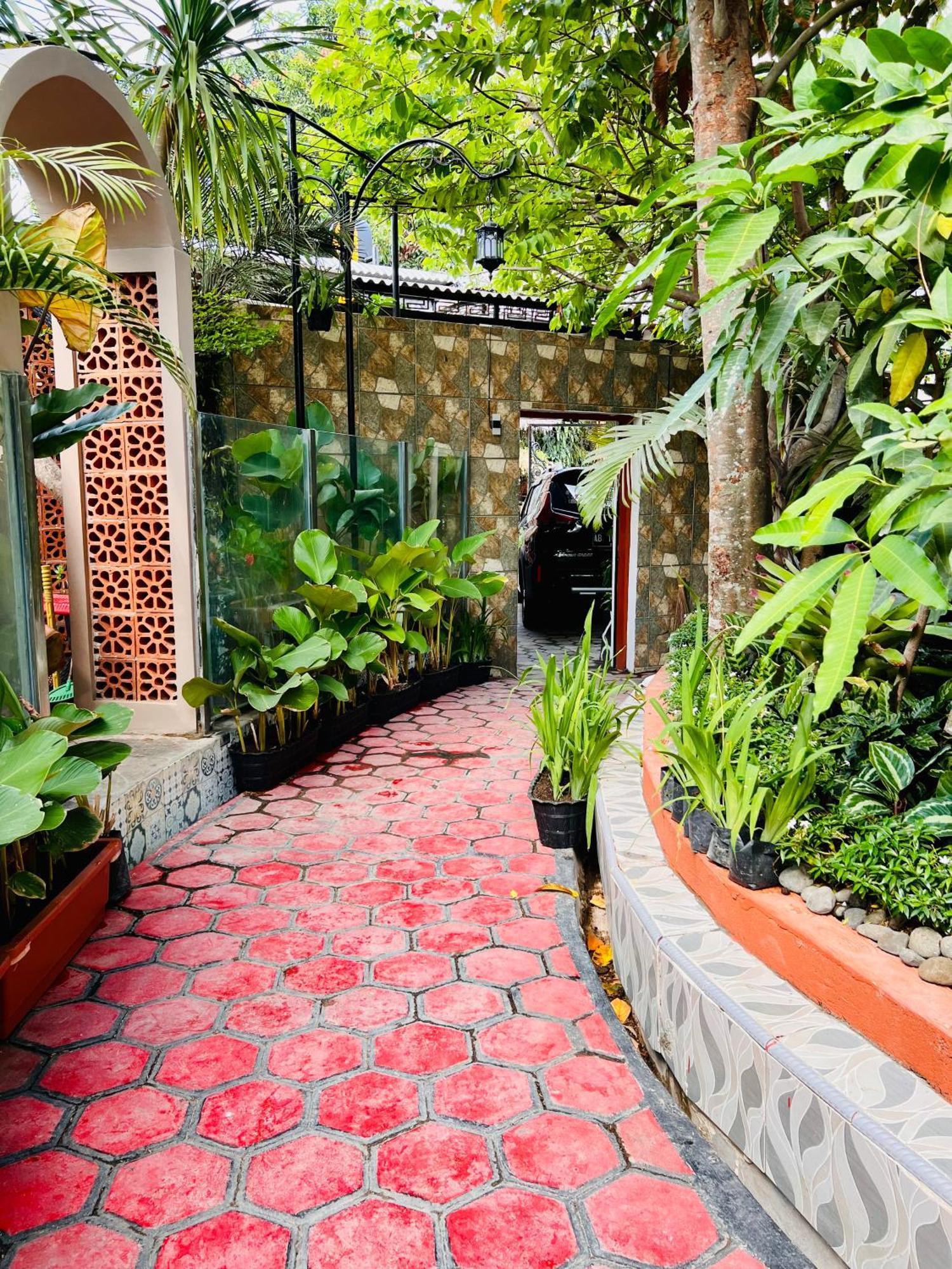 Sammy Home Jogjakarta Buitenkant foto